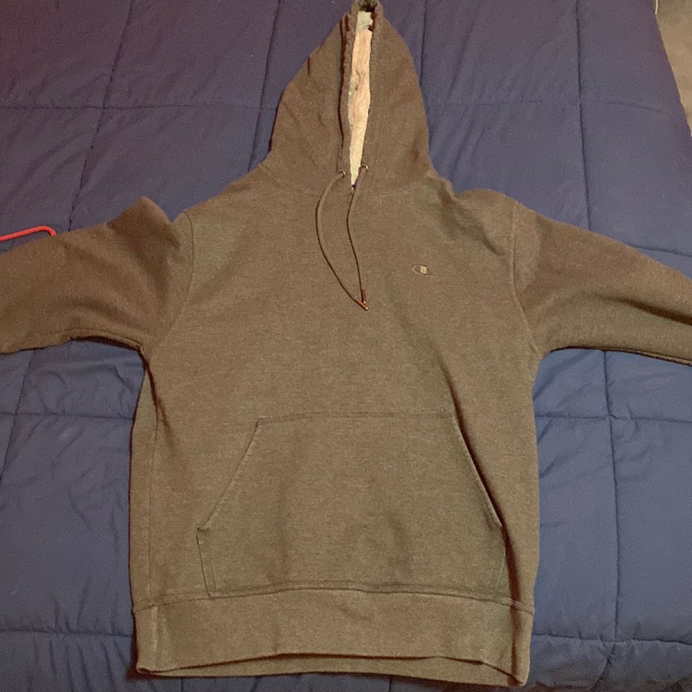 Mens medium grey champion thick hoodie used and has no wear